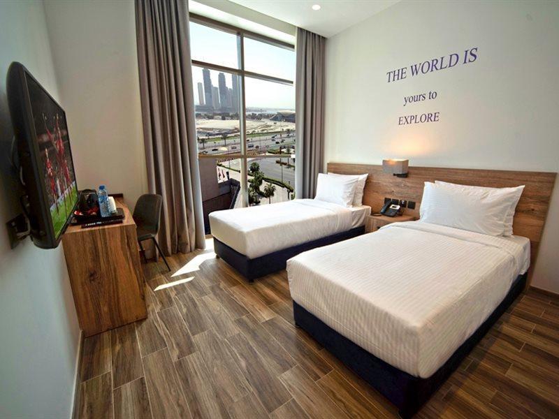 Kingsgate Al Jaddaf Hotel By Millennium ドバイ エクステリア 写真