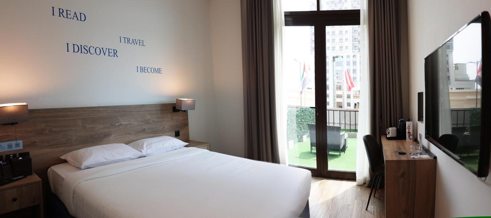 Kingsgate Al Jaddaf Hotel By Millennium ドバイ エクステリア 写真